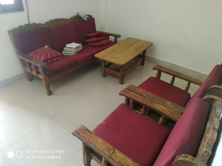 Living Room, lajpat nagar i 3 Bedroom 100 Sq.Yd. Apartment In Lajpat Nagar I Delhi 9910748