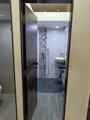 Bathroom in 1 BHK Apartment at Andheri West – for Rent
