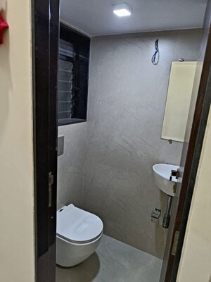Bathroom in 1 BHK Apartment at Andheri West – for Rent