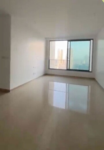 Room in 3.5 BHK Apartment at Oberoi Sky City, Borivali East – for Rent