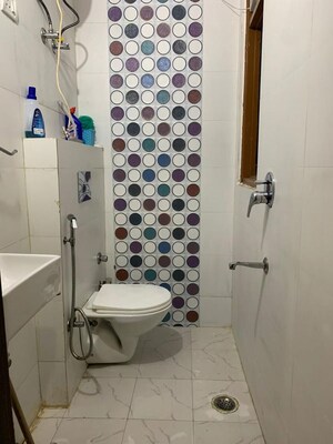 Master Bedroom in 4 BHK Apartment at Panchsheel Park – for Rent