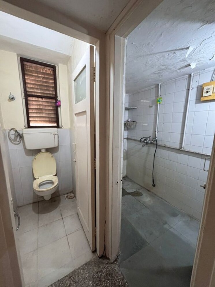 Bathroom, krishna-dham-c-h-s- 1 Bedroom 450 Sq.Ft. Apartment In Panch Pakhadi Thane 9910826