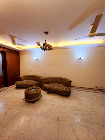 Living Room in 3 BHK Apartment at Panchsheel Enclave – for Rent
