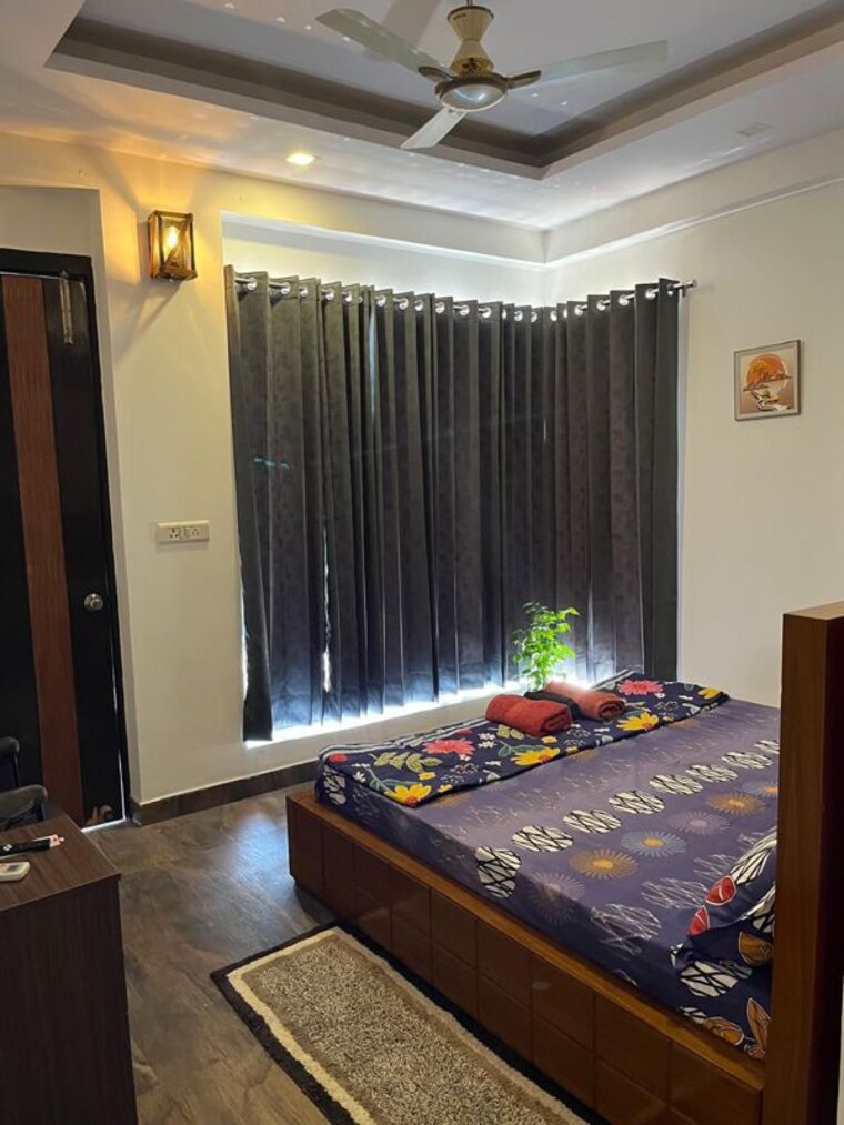 Bedroom, sector 45 3 Bedroom 2455 Sq.Ft. Builder Floor In Sector 45 Gurgaon 9910850