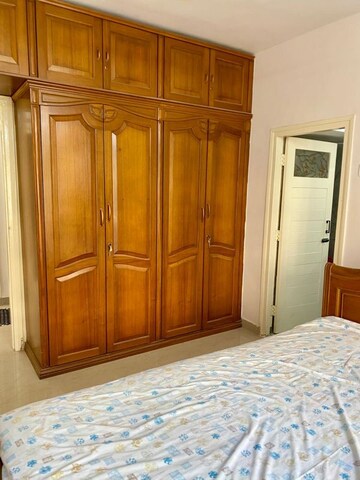 Bedroom in 2 BHK Apartment at Karachi Citizens CHS, Juhu – for Rent