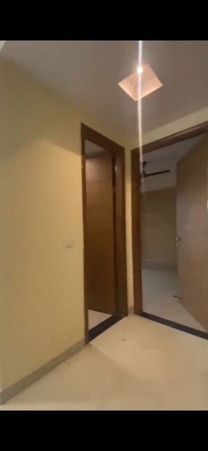 Room in 3 BHK Builder Floor at Parklands, Sector 85 – for Rent