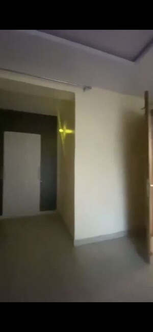Room in 3 BHK Builder Floor at Parklands, Sector 85 – for Rent