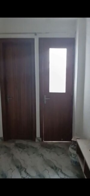 Building Lobby in 3 BHK Builder Floor at Puri Kohinoor, Sector 89 – for Rent