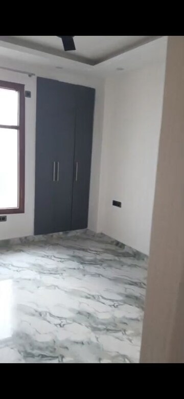 Room in 3 BHK Builder Floor at Puri Kohinoor, Sector 89 – for Rent