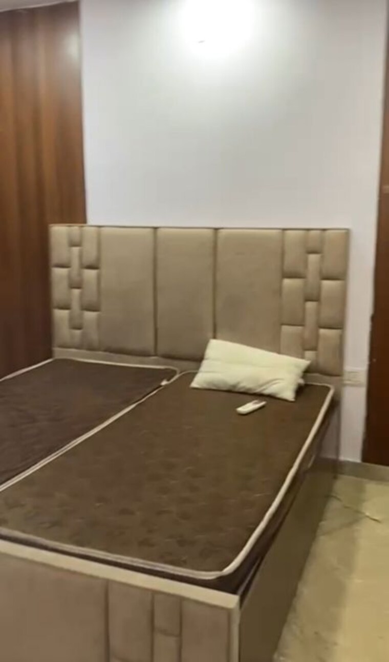 Bathroom, patel nagar 2 Bedroom 1000 Sq.Ft. Builder Floor In Patel Nagar Delhi 9910904