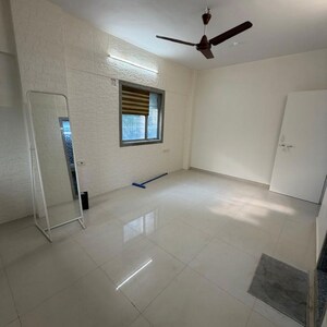 Room in 2 BHK Apartment at Golden Palace, Kanjurmarg East – for Rent