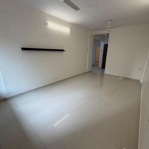 Room in 2 BHK Apartment at Golden Palace, Kanjurmarg East – for Rent