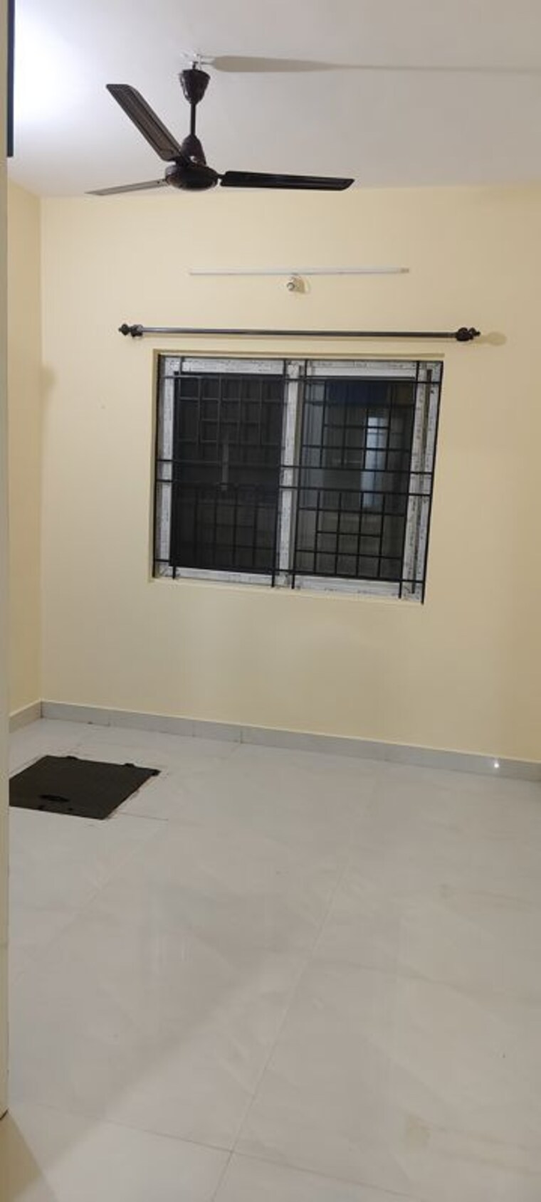 Room, jeevan bima nagar 1 Bedroom 500 Sq.Ft. Builder Floor In Jeevan Bima Nagar Bangalore 9910914