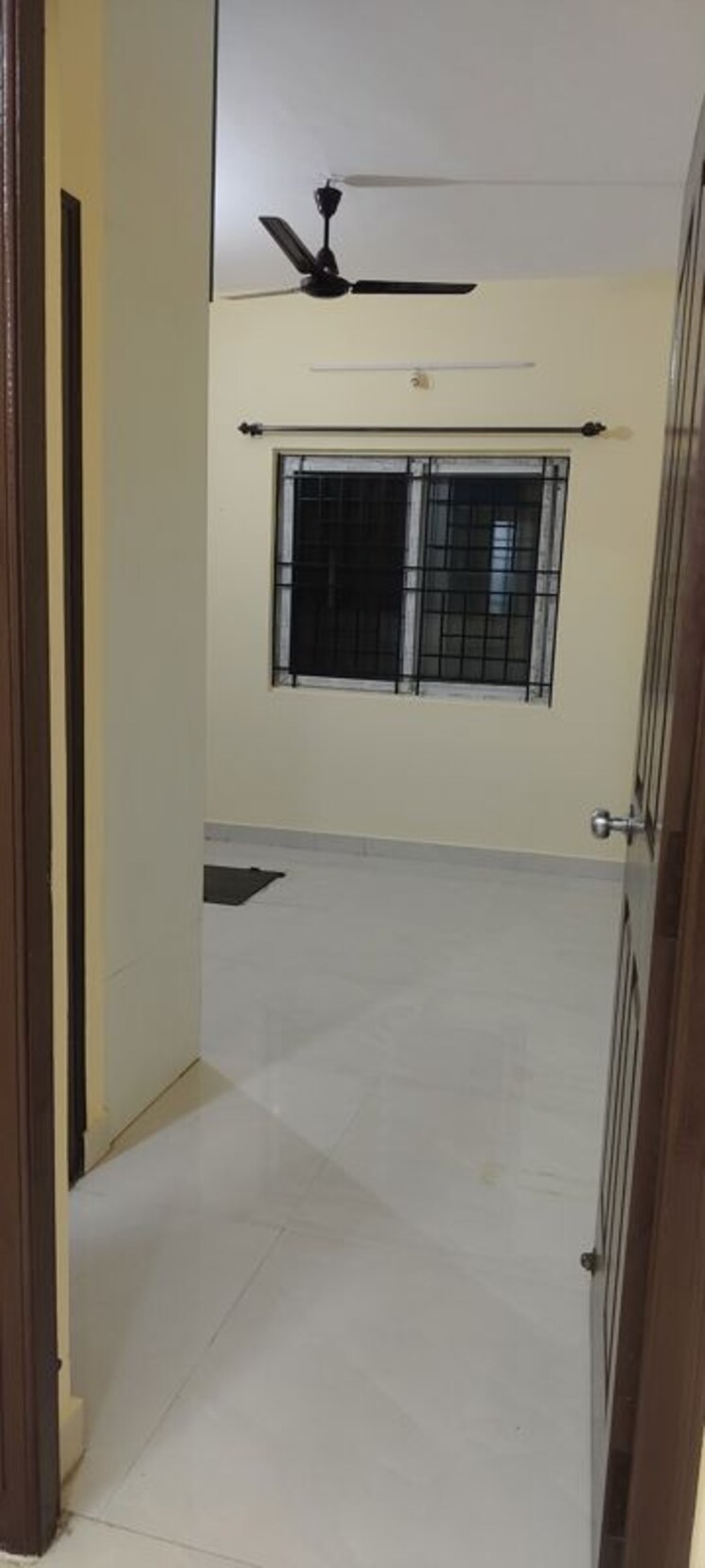 Room, jeevan bima nagar 1 Bedroom 500 Sq.Ft. Builder Floor In Jeevan Bima Nagar Bangalore 9910914