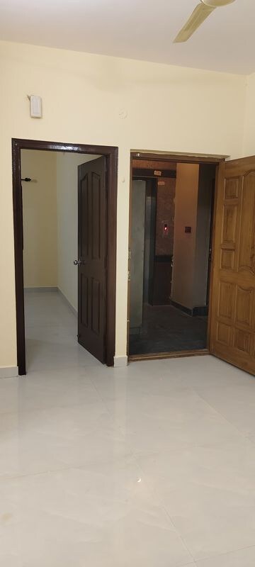 Room in 1 BHK Builder Floor at Jeevan Bima Nagar – for Rent