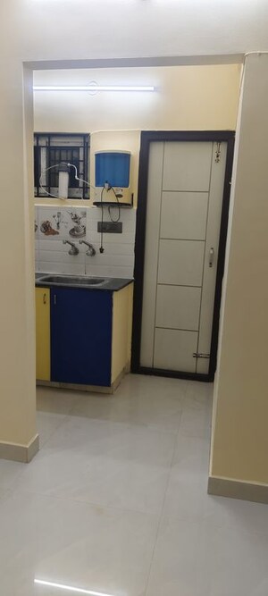 Building Lobby in 1 BHK Builder Floor at Jeevan Bima Nagar – for Rent