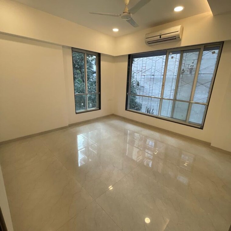 Room, bandra west 3 Bedroom 1100 Sq.Ft. Apartment In Bandra West Mumbai 9910917
