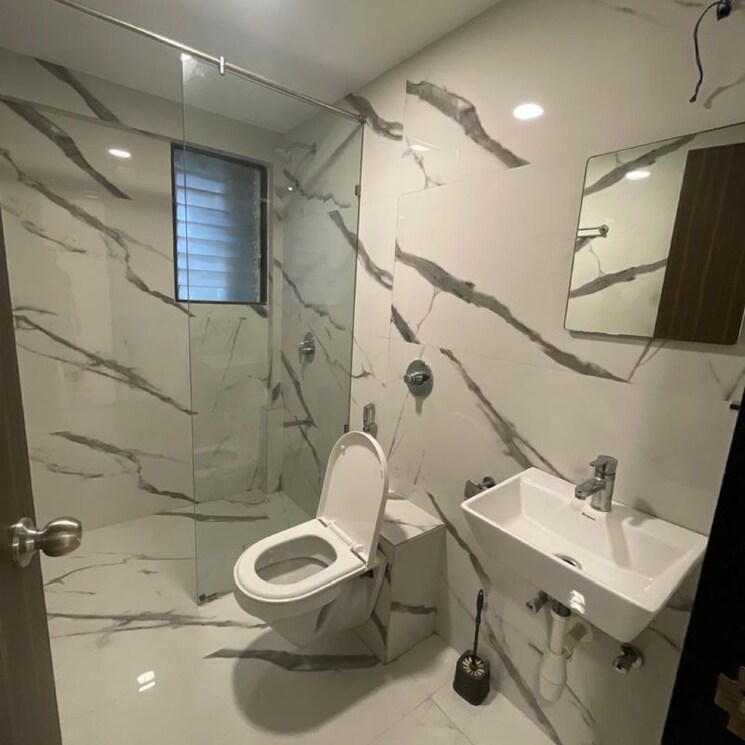 Team Area, bandra west 3 Bedroom 1100 Sq.Ft. Apartment In Bandra West Mumbai 9910917