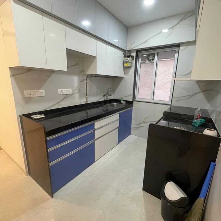 Team Area, bandra west 3 Bedroom 1100 Sq.Ft. Apartment In Bandra West Mumbai 9910917