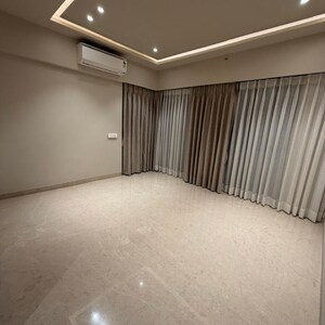 Room in 3 BHK Apartment at Wild Teasel Apartment, Linking Road – for Sale