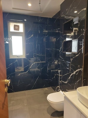 Gym in 3 BHK Builder Floor at Ardee City, Sector 52 – for Rent