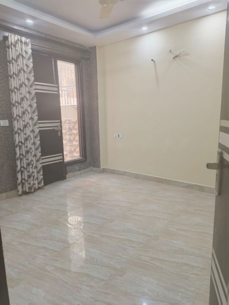 Room, ardee-city 3 Bedroom 1550 Sq.Ft. Builder Floor In Sector 52 Gurgaon 9910926