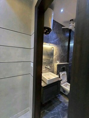 Furnished Amenities in 2 BHK Apartment at Chattarpur – for Rent