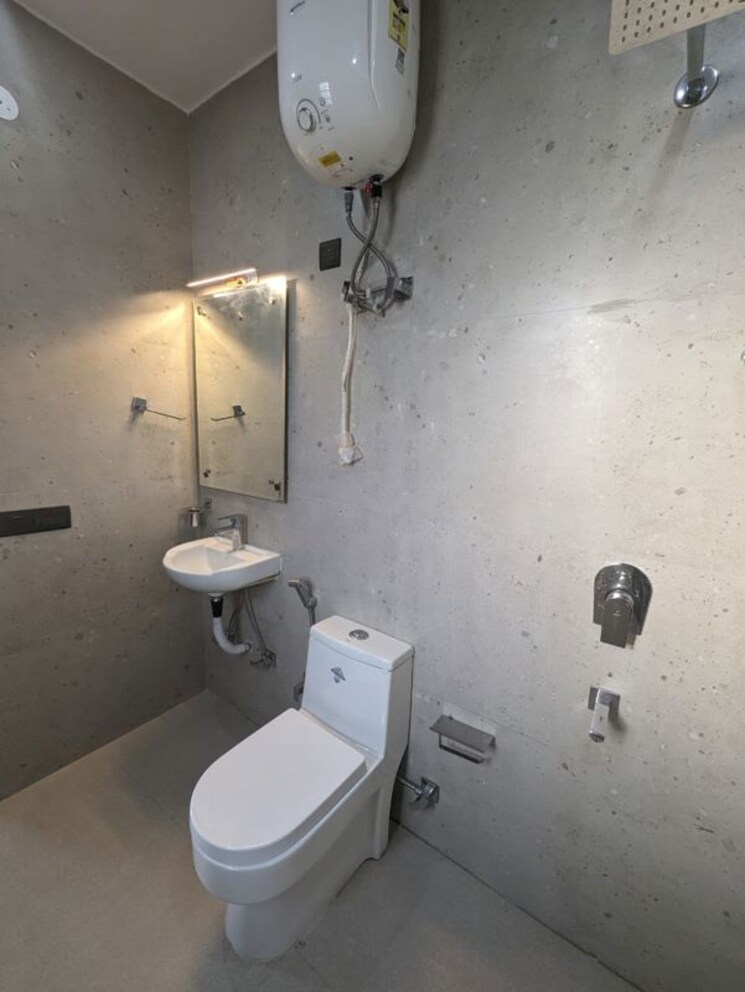 Bathroom, sushant-lok-2 3.5 Bedroom 1750 Sq.Ft. Builder Floor In Sector 57 Gurgaon 9910937