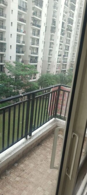 Balcony in 3 BHK Apartment at Omaxe R2, Gomti Nagar – for Rent