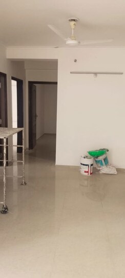 3 BHK + Extra Room Apartment For Rent in Omaxe R2
