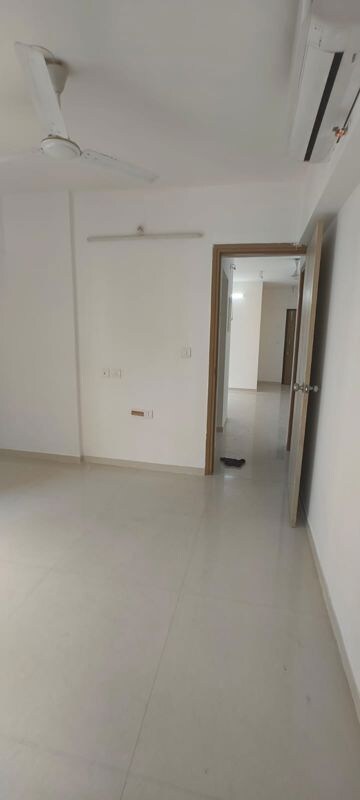 Room in 1 BHK Apartment at Lodha Upper Thane Woodlands G H I, Anjur – for Sale