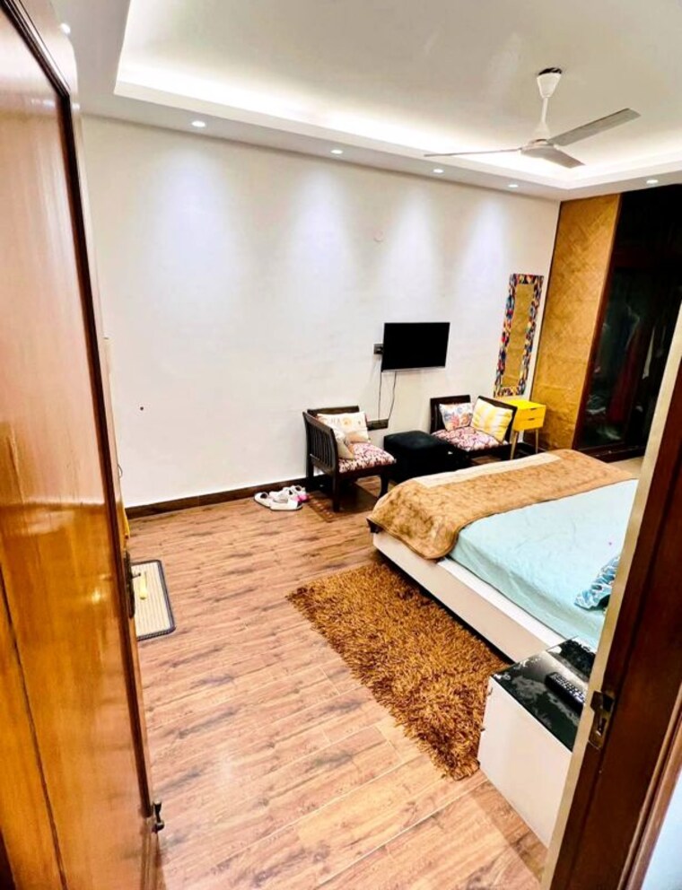 Bedroom, greater kailash ii 3 Bedroom 2500 Sq.Ft. Builder Floor In Greater Kailash ii Delhi 9910979