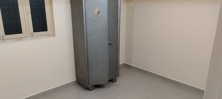 Room, jeevan bima nagar 1 Bedroom 500 Sq.Ft. Builder Floor In Jeevan Bima Nagar Bangalore 9911002