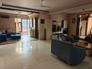 Living Room in 4 BHK Builder Floor at Green Fields Colony – for Sale