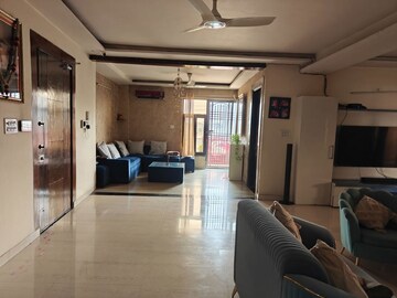 Living Room in 4 BHK Builder Floor at Green Fields Colony – for Sale