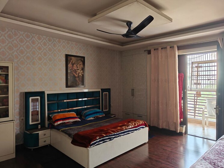 Bedroom, green fields colony 4 Bedroom 3600 Sq.Ft. Builder Floor In Green Fields Colony Faridabad 9910997