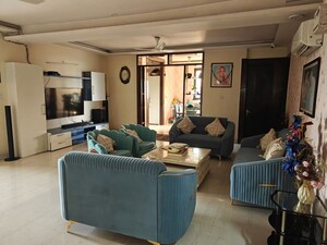 Living Room in 4 BHK Builder Floor at Green Fields Colony – for Sale