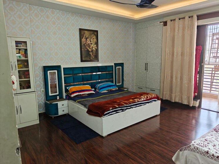 Bedroom, green fields colony 4 Bedroom 3600 Sq.Ft. Builder Floor In Green Fields Colony Faridabad 9910997