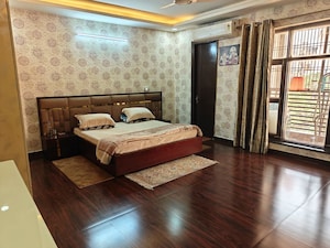 Living Room in 4 BHK Builder Floor at Green Fields Colony – for Sale