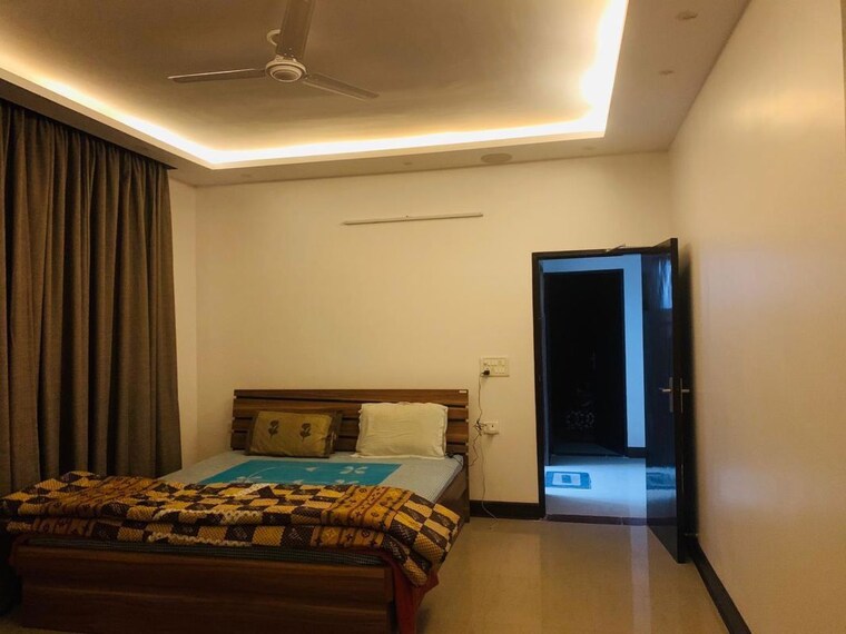 Bedroom, green fields colony 4 Bedroom 2400 Sq.Ft. Builder Floor In Green Fields Colony Faridabad 9907109