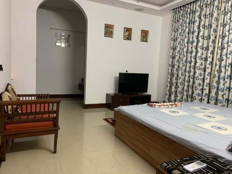 Bedroom, green fields colony 4 Bedroom 2400 Sq.Ft. Builder Floor In Green Fields Colony Faridabad 9907109