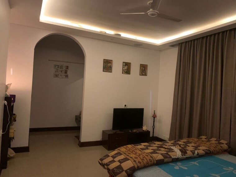 Bedroom, green fields colony 4 Bedroom 2400 Sq.Ft. Builder Floor In Green Fields Colony Faridabad 9907109