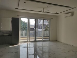 Room in 3 BHK Apartment at Choice Jubilee 211, Jubilee Hills – for Rent