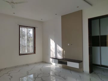 Room in 3 BHK Apartment at Choice Jubilee 211, Jubilee Hills – for Rent