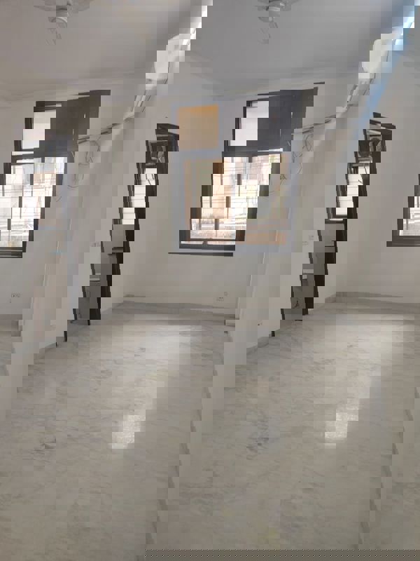 2 BHK Builder Floor For Rent in Sarvapriya Vihar