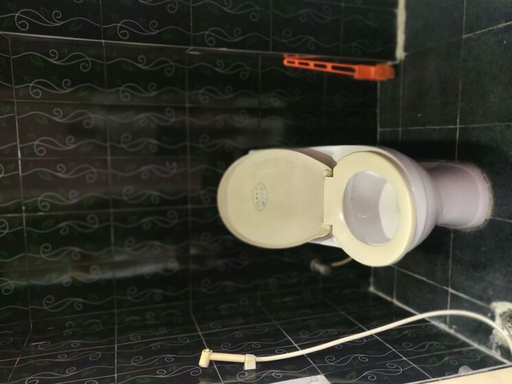 Bathroom, lahari-jublee-hills 2 Bedroom 1400 Sq.Ft. Apartment In Jubilee Hills Hyderabad 9911059