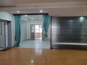 Room in 2 BHK Apartment at Lahari Jublee hills, Jubilee Hills – for Rent