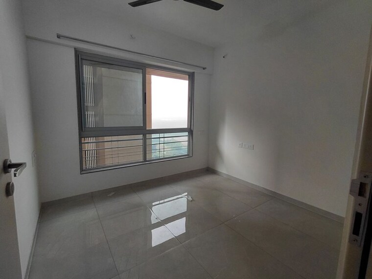Room, gurukrupa-marina-enclave 2 Bedroom 645 Sq.Ft. Apartment In Malad West Mumbai 9911061