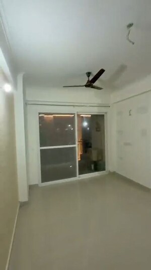 3 BHK Apartment For Rent in Amrapali Crystal Homes, Sector 76