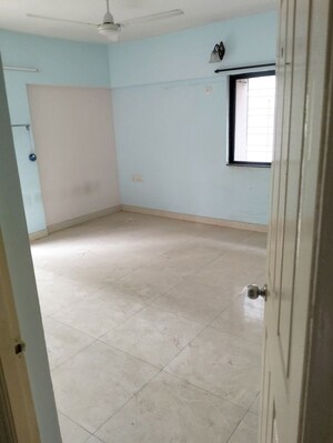 Room in 2 BHK Apartment at Vedant Kingston Atlantis, Nibm Annexe – for Rent